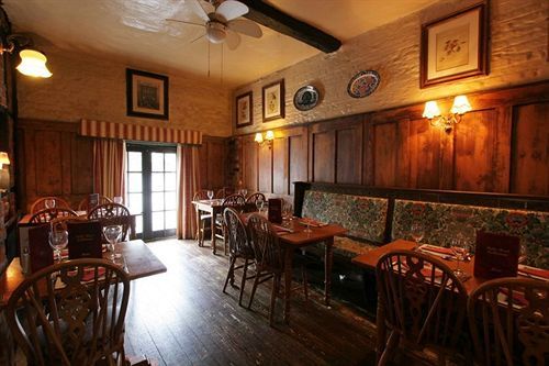 The Bulls Head 3* Chichester